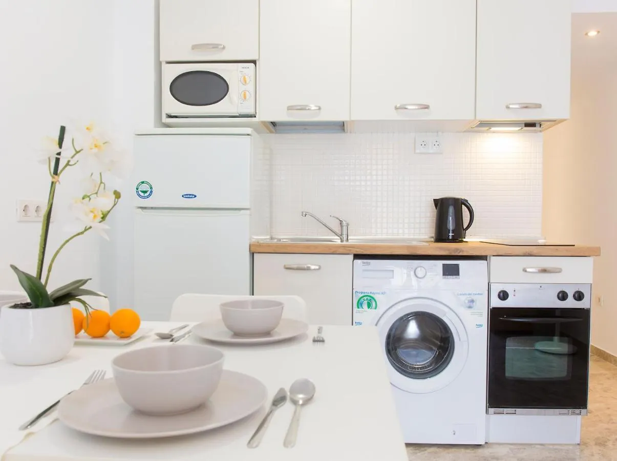 Apartamento Santuario De La Victoria マラガ アパート